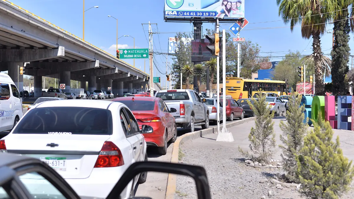 DSC_1327_estacionados en doble fila